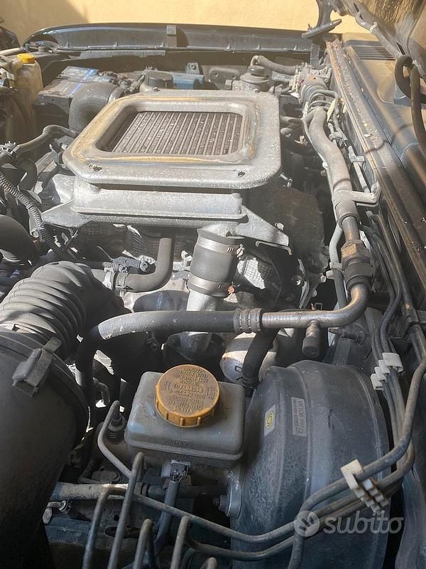 Usata Nissan Navara 133 CV (97 kW) 2004 Nero Pick-up