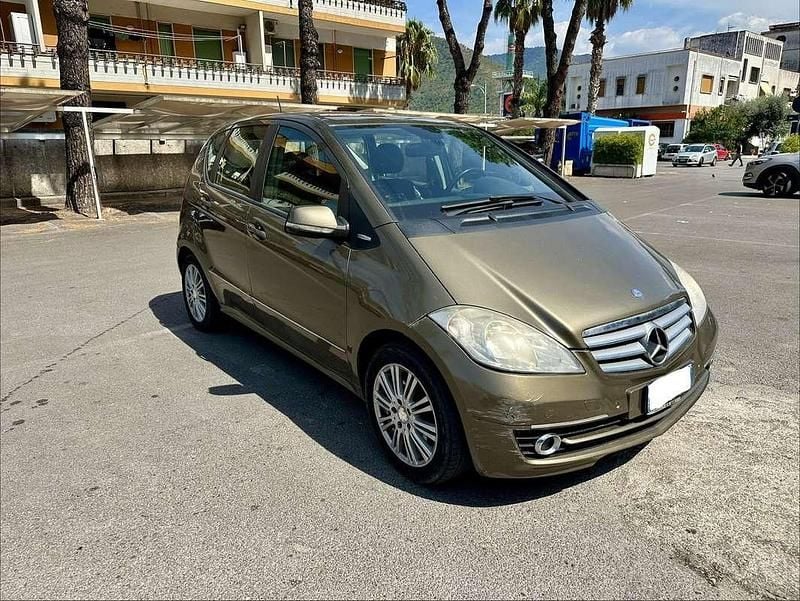 Usata 2009 Mercedes A180 Edition Monovolume | 1900 € (Ottimo prezzo) - Immagine 1/4