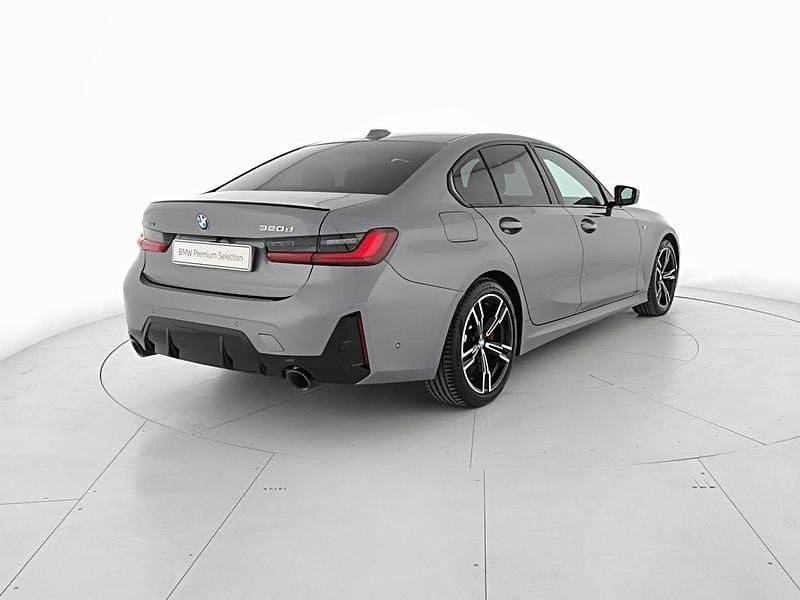 Begagnad BMW 320e M Sport 190 HK (139 kW) 2025 Grå Sedan