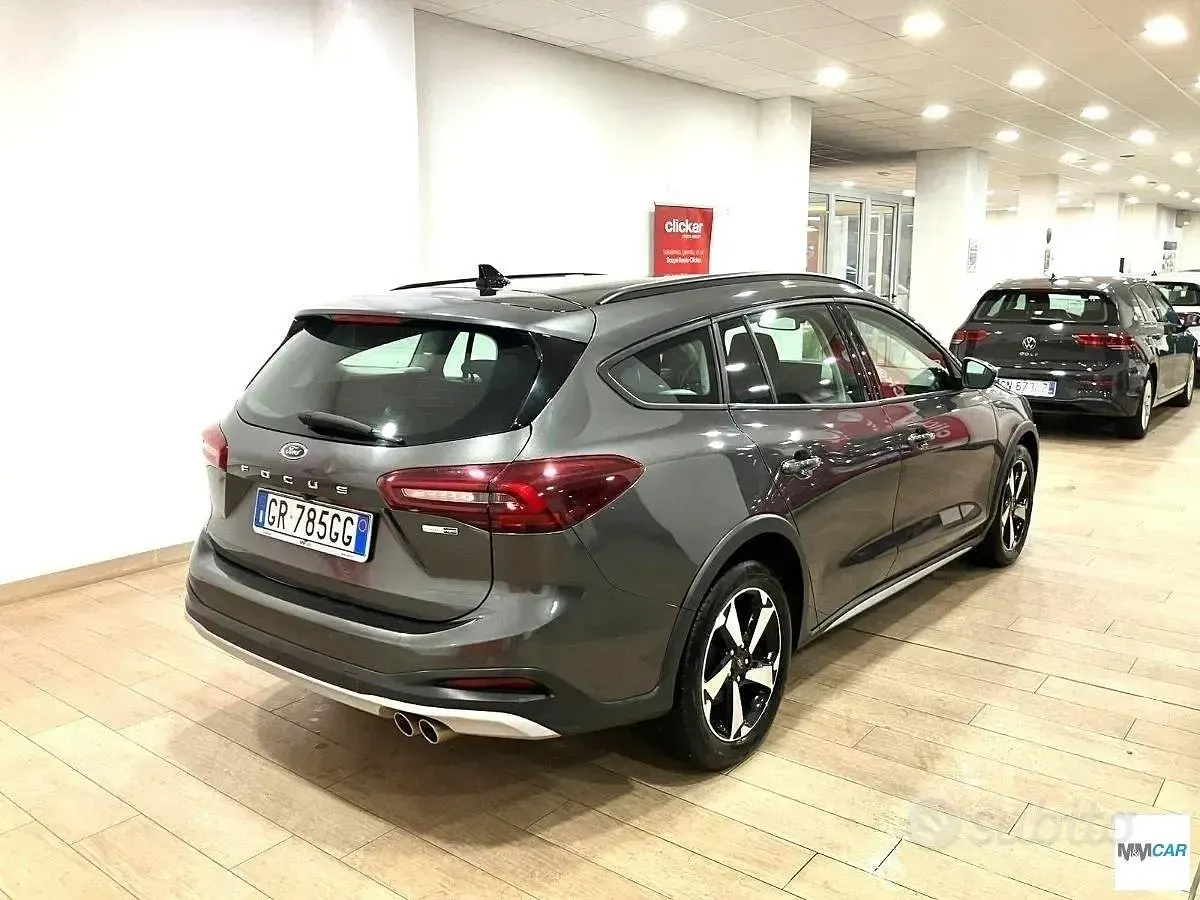Usata Ford Focus Active 125 CV (91 kW) 2023 Grigio Station wagon