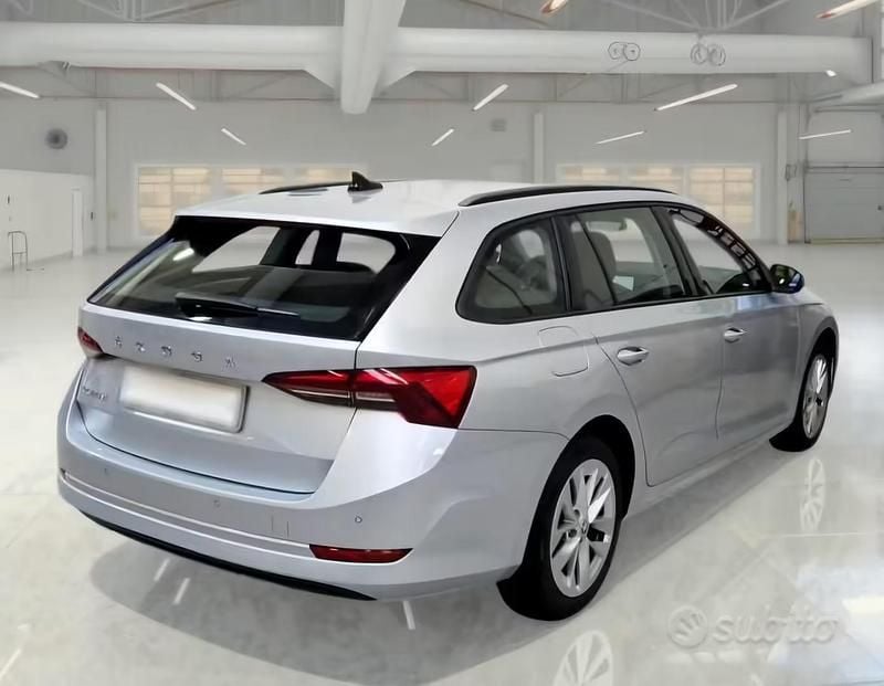 Usata Skoda Octavia Executive 116 CV (85 kW) 2020 Grigio Station wagon