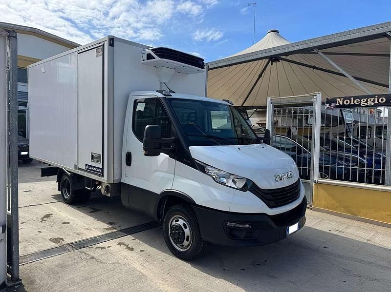 Usata Iveco Daily 160 CV (117 kW) 2023 Bianco Furgone
