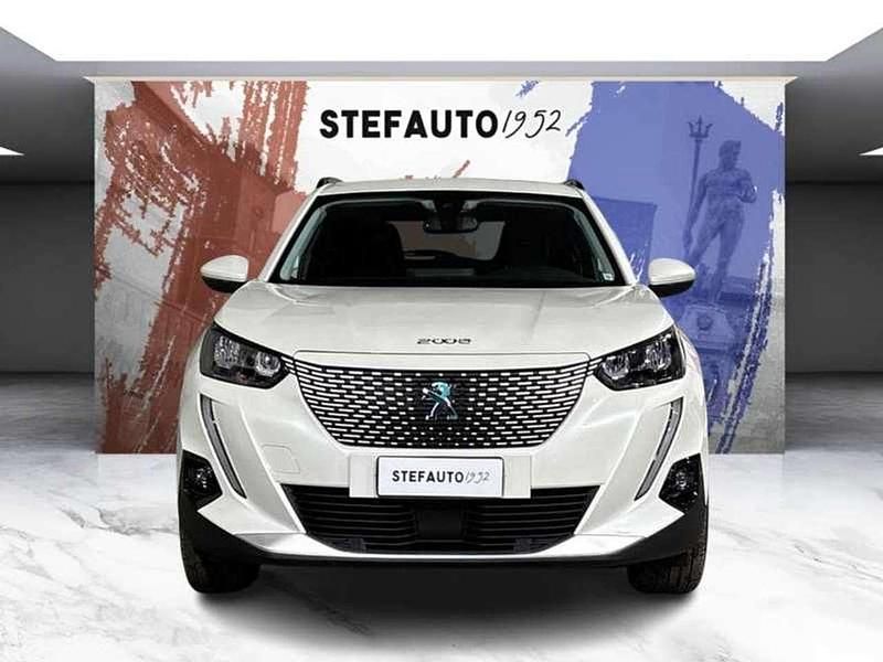 Usata Peugeot e-2008 Allure 56 kW (77 CV) 2021 Bianco madreperla SUV