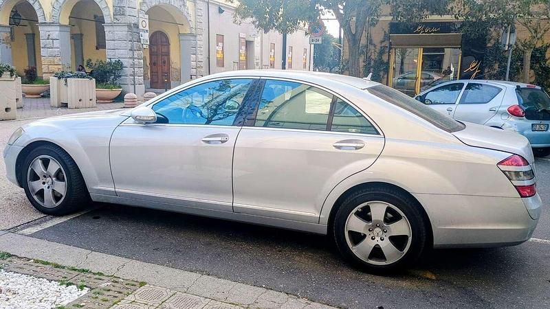 Usata Mercedes S320 235 CV (172 kW) 2006 Argento Berlina