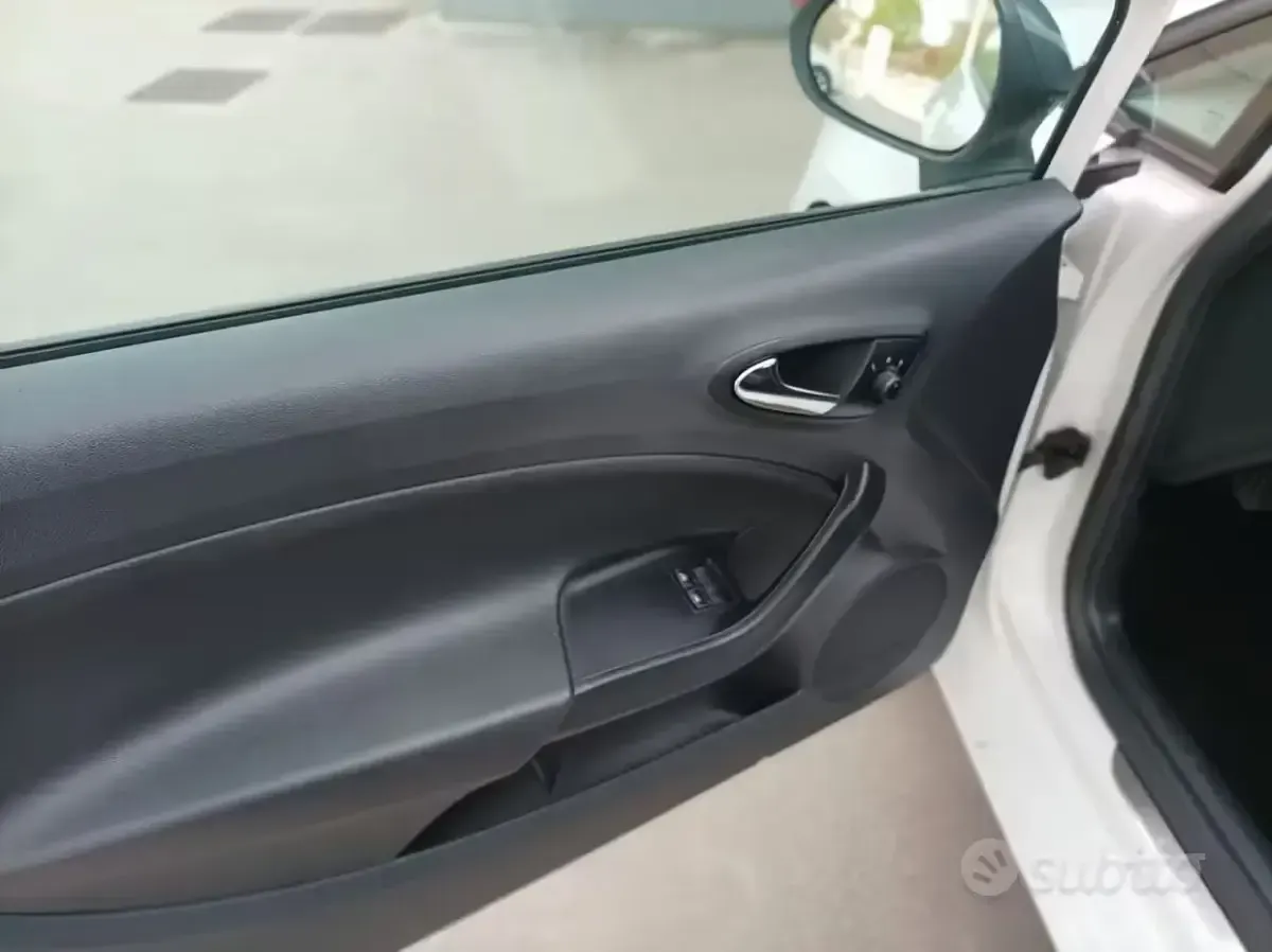 Usata Seat Ibiza 75 CV (55 kW) 2016 Bianco