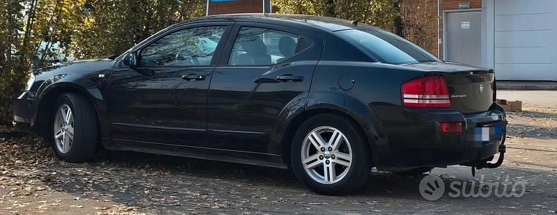 Usata Dodge Avenger 140 CV (102 kW) 2010 Nero Berlina