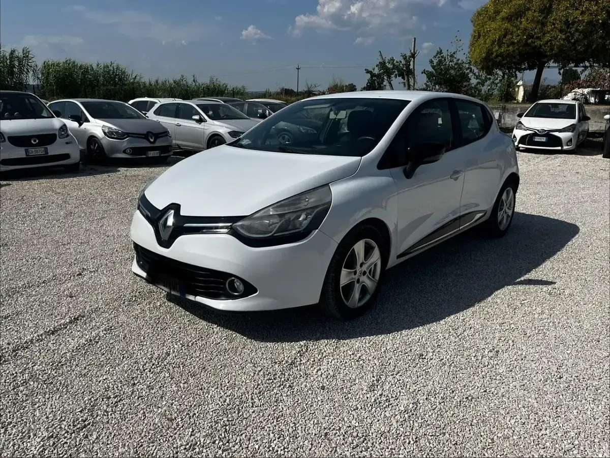 Usata Renault Clio IV 73 CV (53 kW) 2013 Bianco Berlina