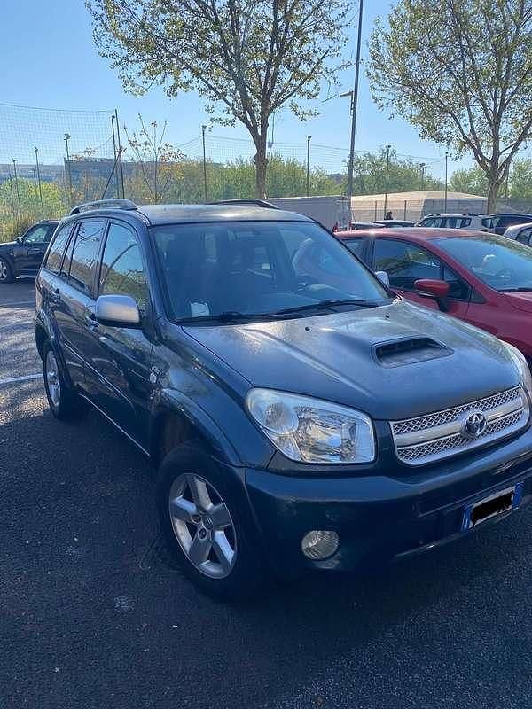 Usata Toyota RAV4 116 CV (85 kW) 2005 SUV