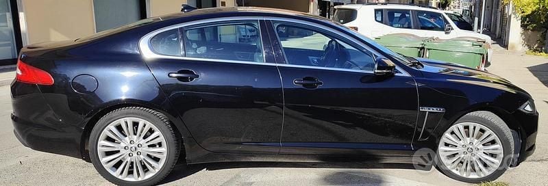 Usata Jaguar XF 200 CV (147 kW) 2013 Blu Berlina
