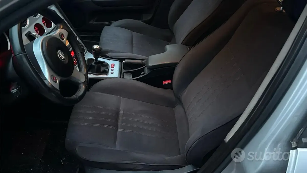 Second-hand Alfa Romeo 159 150 CP (110 kW) 2007 Gri Berlinǎ