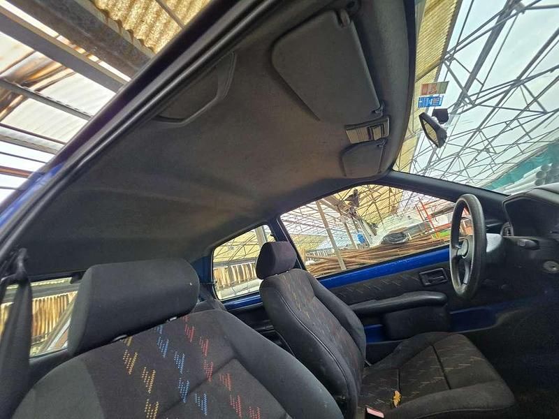 Usata Peugeot 106 101 CV (74 kW) 1996 Blu/azzurro Utilitaria