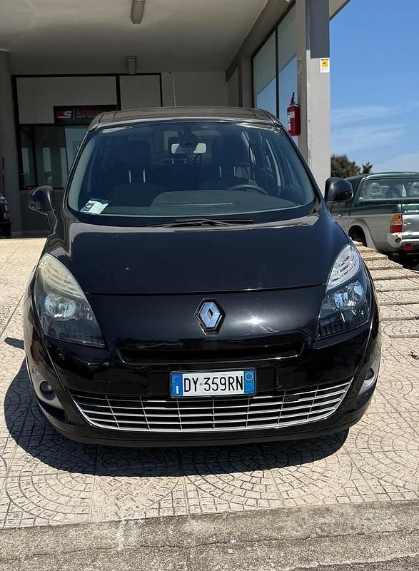 Usata Renault Scenic E-Tech Dynamique 130 CV (95 kW) 2009 Nero SUV