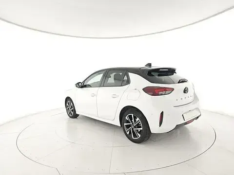 Usata Opel Corsa 101 CV (74 kW) 2024 Bianco Utilitaria