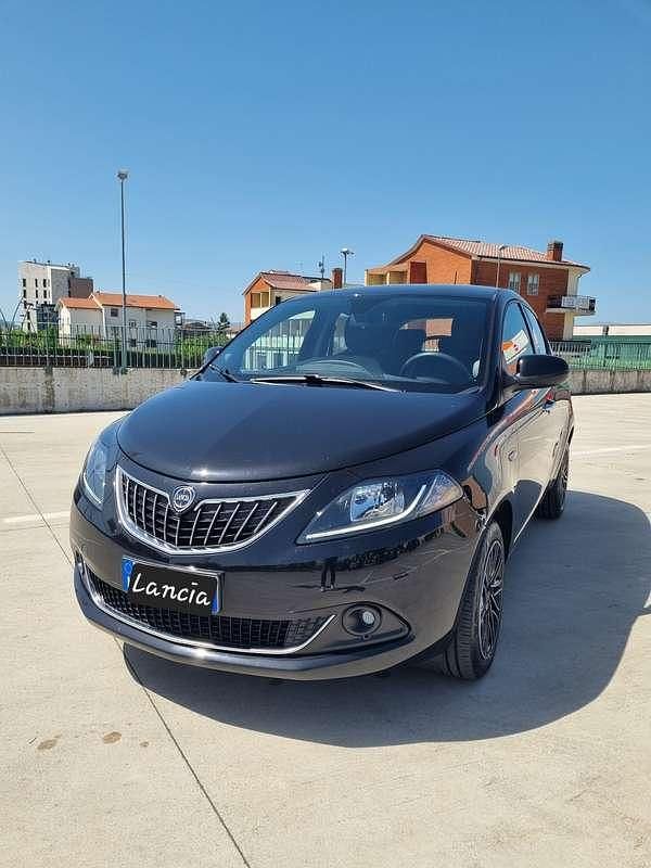 Usata Lancia Ypsilon Gold 69 CV (50 kW) 2023 Utilitaria