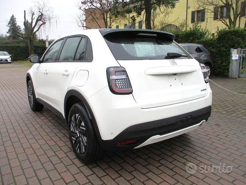 Usata Fiat 600 101 CV (74 kW) 2024 Bianco SUV
