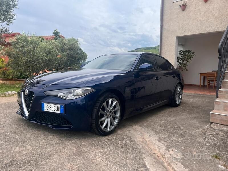 Blu Usata 2020 Alfa Romeo Giulia Tre volumi | 25.500 € (Molto cara) - Immagine 1/4