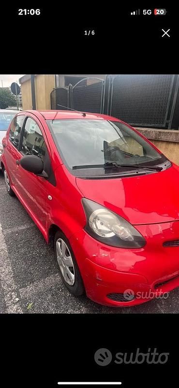 Usata Toyota Aygo 2009 Rosso Utilitaria