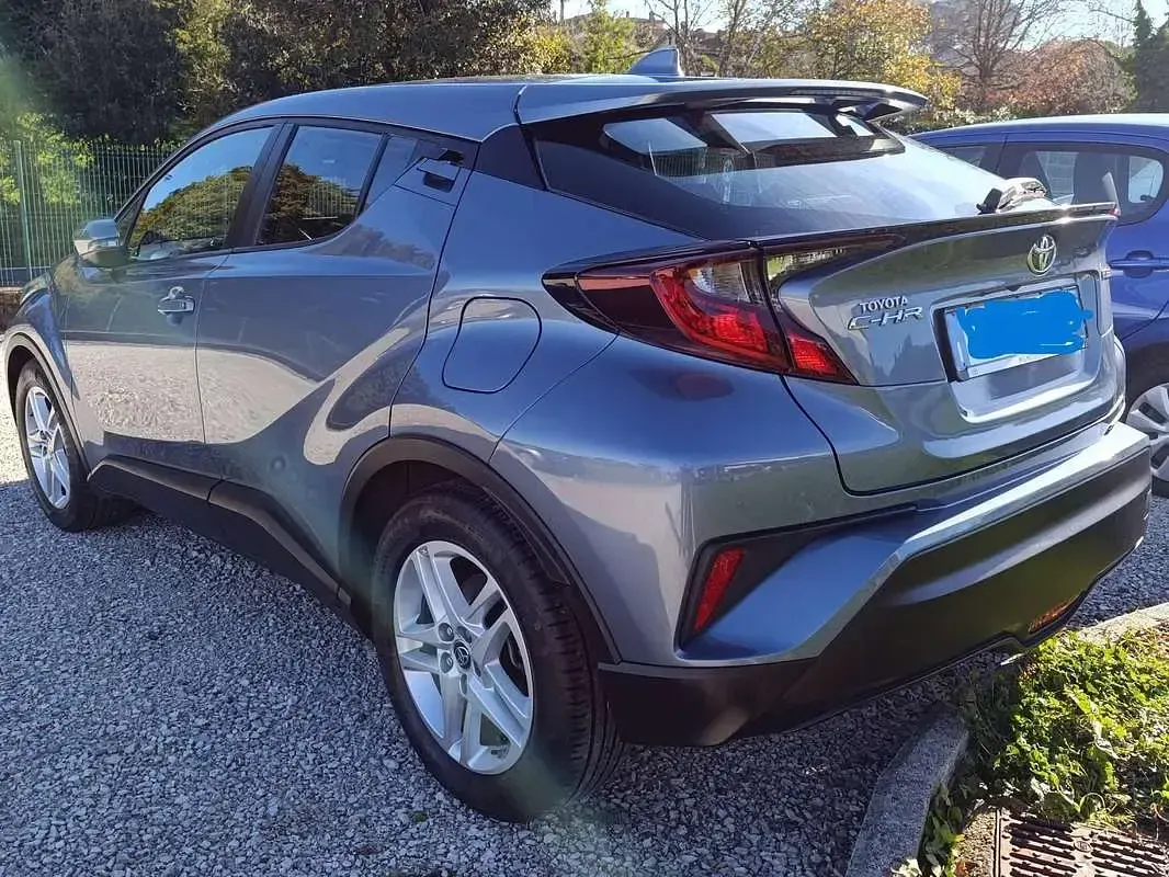 Usata Toyota C-HR Active 98 CV (72 kW) 2022 Blu/azzurro SUV