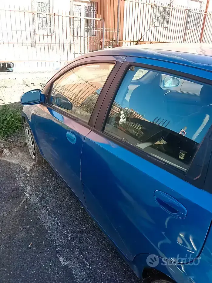 Usata Chevrolet Aveo 86 CV (63 kW) 2010 Blu Berlina