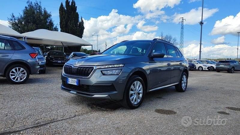 Grigio scuro Usata 2022 Skoda Kamiq Ambition SUV | 14.950 € (Ottimo prezzo) - Immagine 1/4
