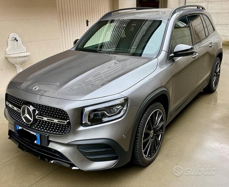 Usata Mercedes GLB200 AMG 150 CV (110 kW) 2023 Grigio SUV