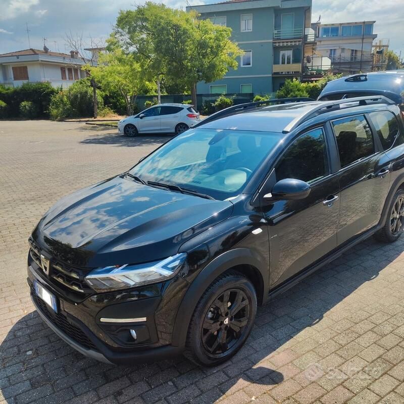 Usata Dacia Jogger Extreme 101 CV (74 kW) 2022 Nero Monovolume