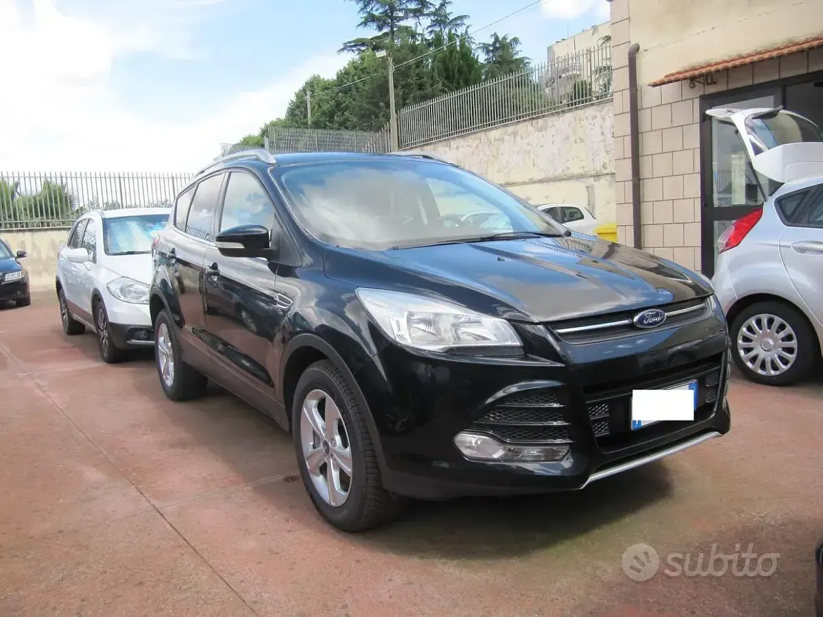 Usata Ford Kuga Titanium 115 CV (84 kW) 2015 Nero SUV