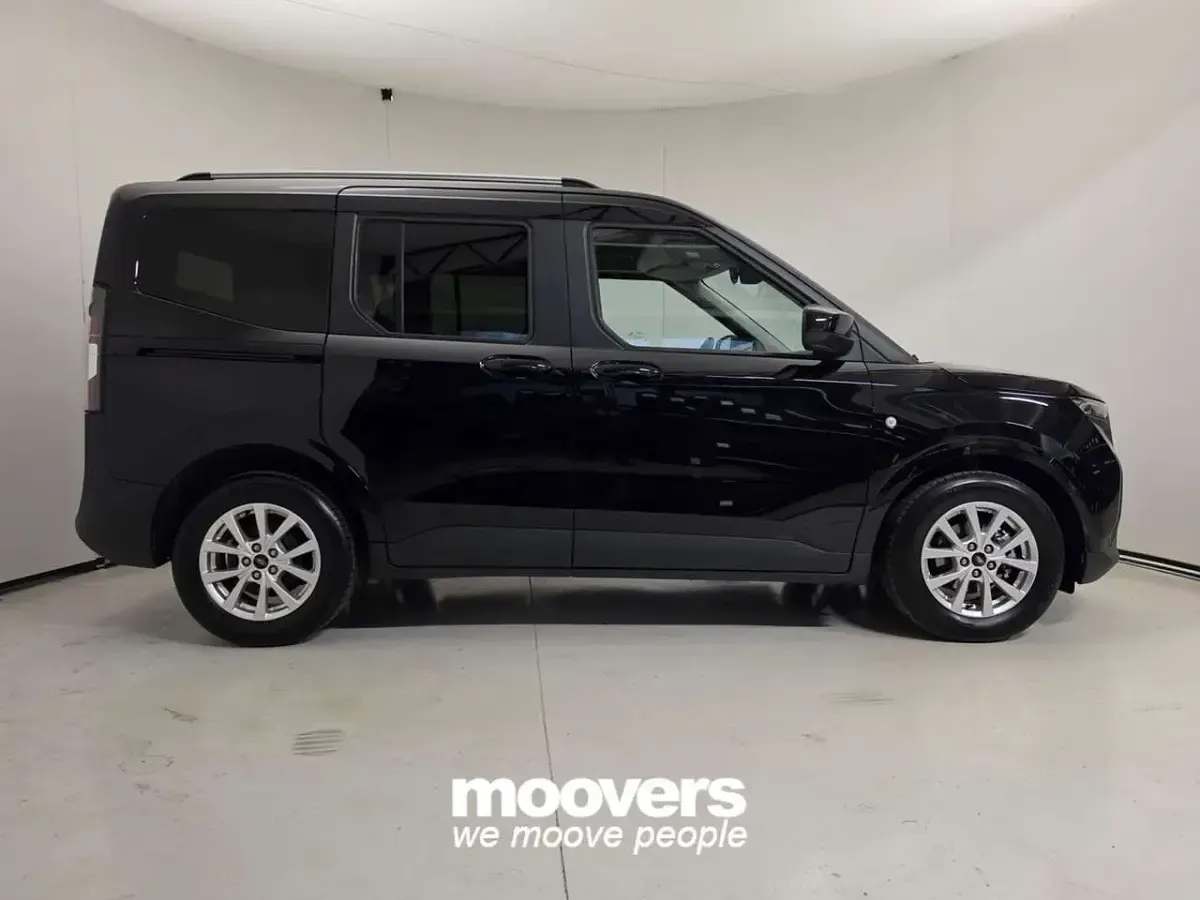Usata Ford Tourneo Titanium 125 CV (91 kW) 2025 Nera Furgone