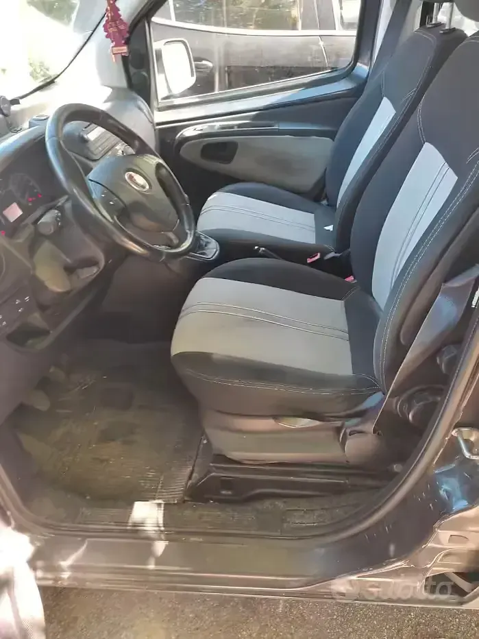 Occasion Fiat Qubo Trekking 77 ch (56 kW) 2012 Noir Monospace