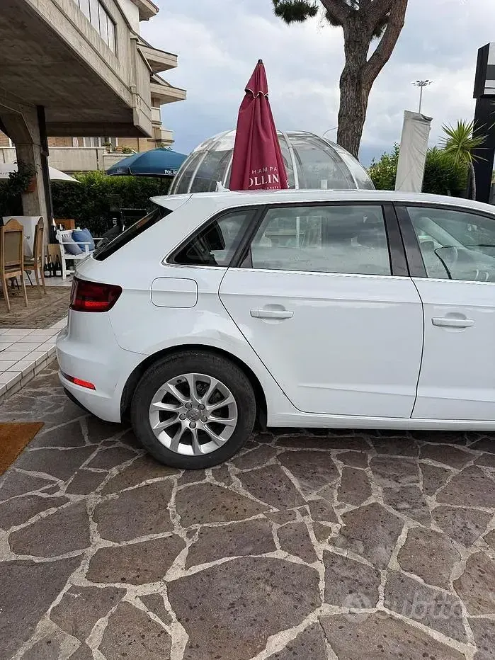 Usata Audi A3 Attraction 110 CV (80 kW) 2014 Bianco Berlina