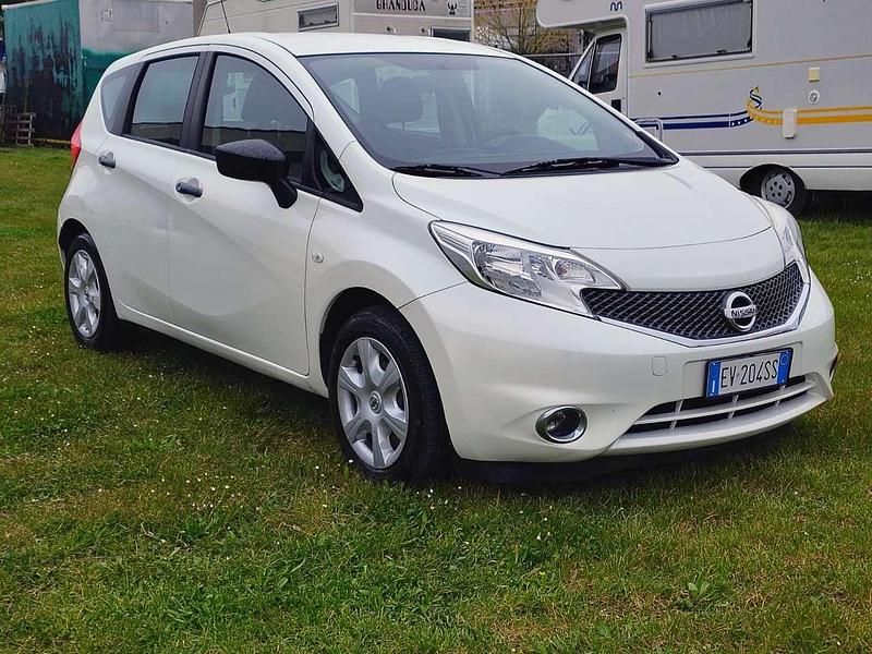 Usata Nissan Note Tekna 90 CV (66 kW) 2014 Bianco Utilitaria