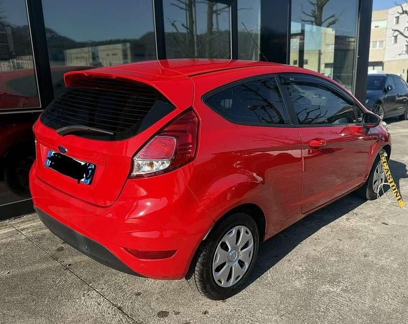 Usata Ford Fiesta 82 CV (60 kW) 2016 Berlina