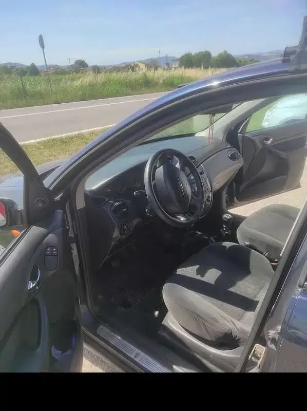 Usata Ford Focus Ghia 116 CV (85 kW) 2001 Berlina