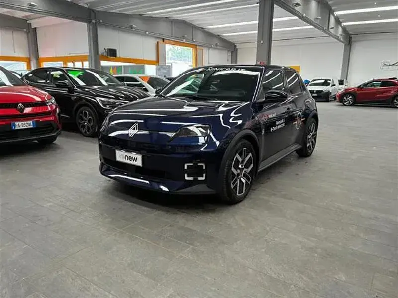 Nuova Renault 5 E-Tech Komfort 110 kW (150 CV) 2025 Blu scuro Utilitaria