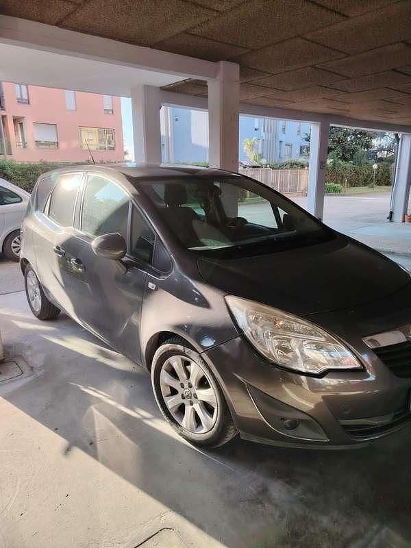 Usata Opel Meriva 95 CV (69 kW) 2014 Monovolume