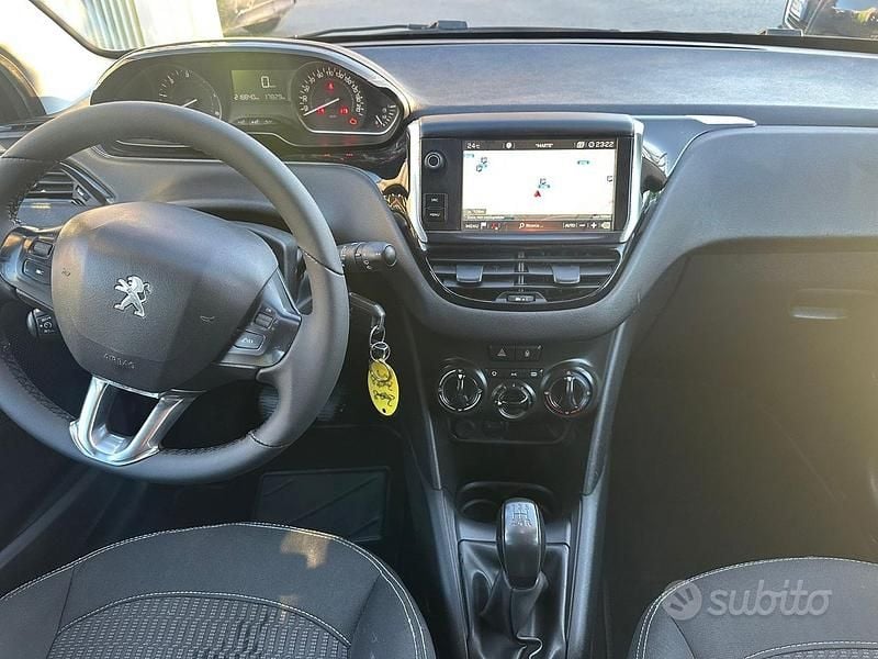 Usata Peugeot 208 Allure 75 CV (55 kW) 2018 Grigio Utilitaria