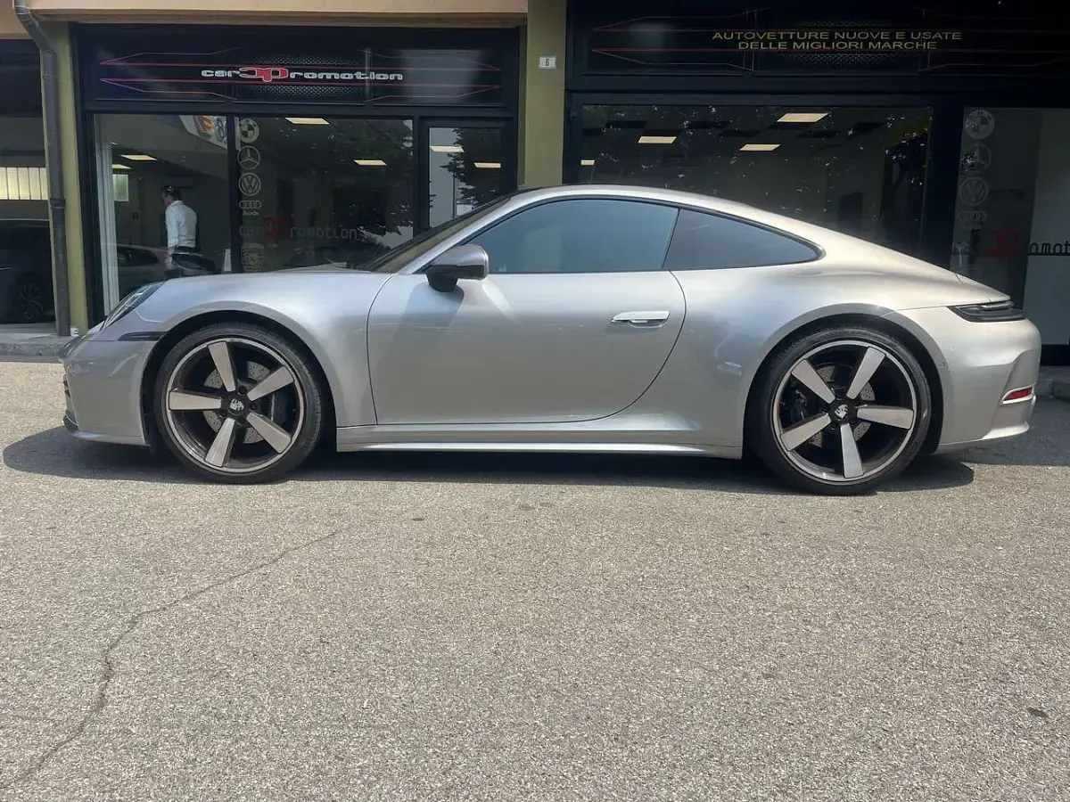 Usata Porsche 911 Carrera 394 CV (289 kW) 2024 Grigio Coupé