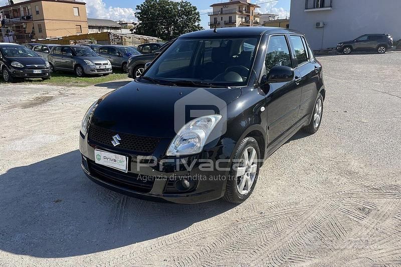 Nero Usata 2010 Suzuki Swift GL Due volumi | 4499 € (Buon prezzo) - Immagine 1/4