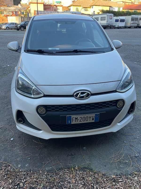 Usata Hyundai i10 67 CV (49 kW) 2017 Bianco Utilitaria