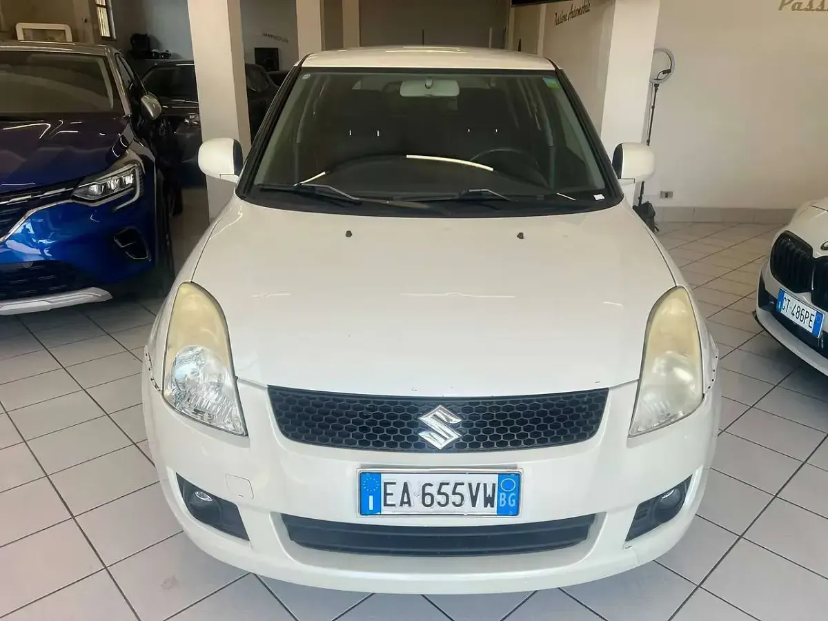 Usata Suzuki Swift GL 91 CV (66 kW) 2010 Bianco Utilitaria