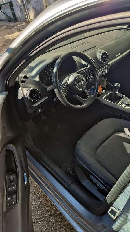 Usata Audi A3 Business 116 CV (85 kW) 2017 Argento Berlina