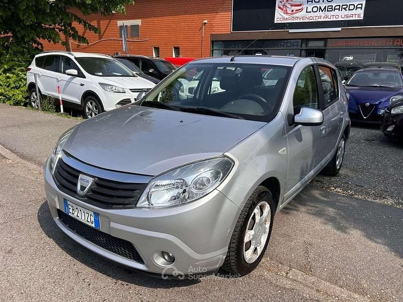 Usata Dacia Sandero 75 CV (55 kW) 2010 Grigio Berlina