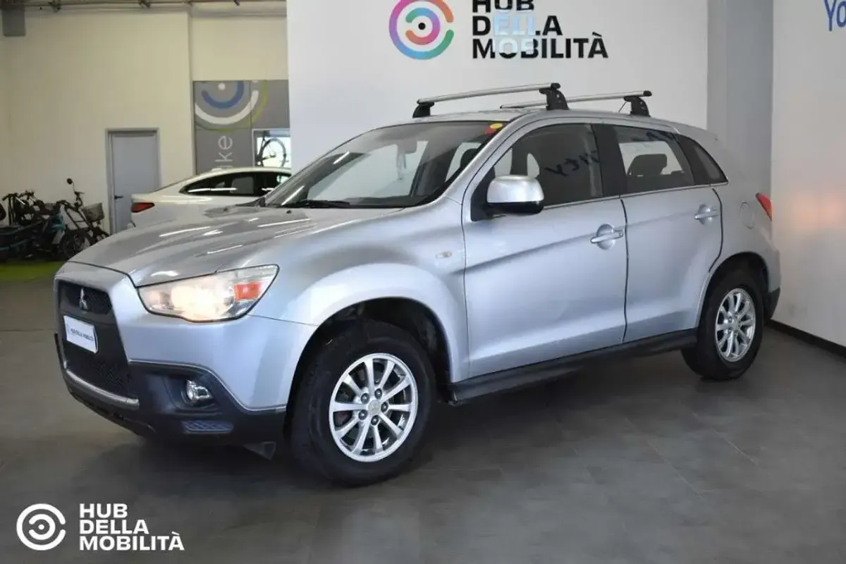 Usata Mitsubishi ASX Inform 150 CV (110 kW) 2010 Argento SUV