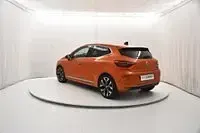 Usata Renault Clio V Techno 145 CV (106 kW) 2023 Arancione Berlina