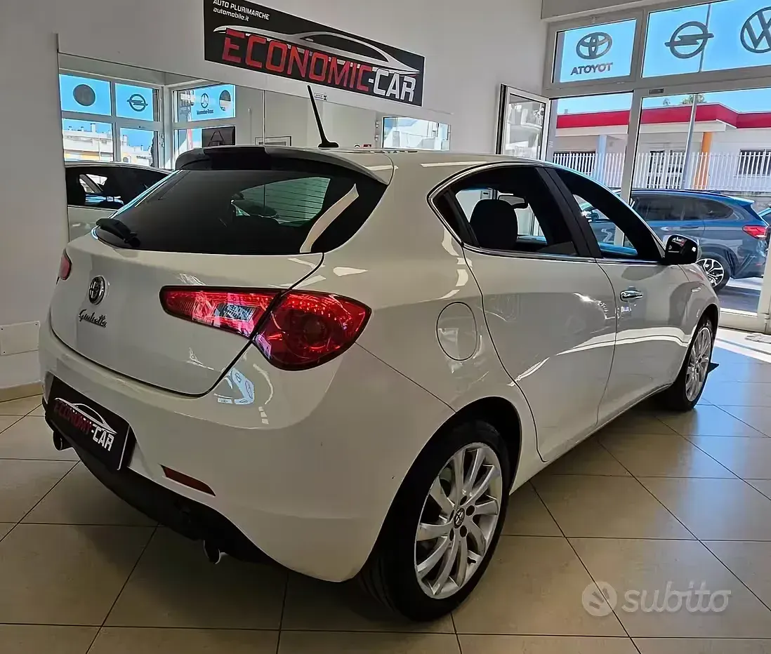 Usata Alfa Romeo Giulietta Super 150 CV (110 kW) 2016 Bianco Utilitaria