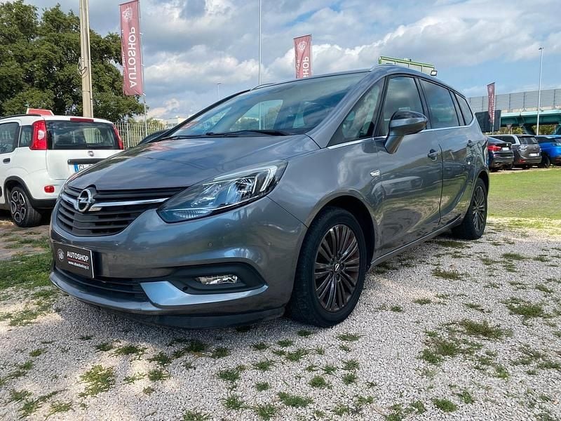 Usata Opel Zafira Life Innovation 137 CV (100 kW) 2019 Grigio Monovolume