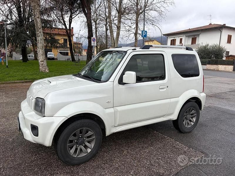 Usata Suzuki Jimny Limited 85 CV (62 kW) 2015 SUV