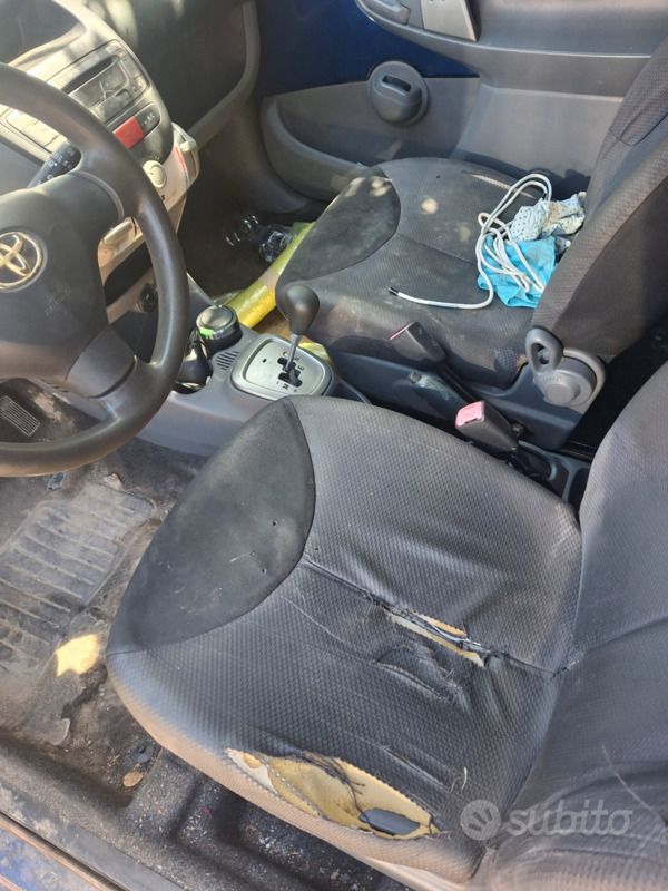 Usata 2008 Toyota Aygo Due volumi | 400 € - Immagine 1/4