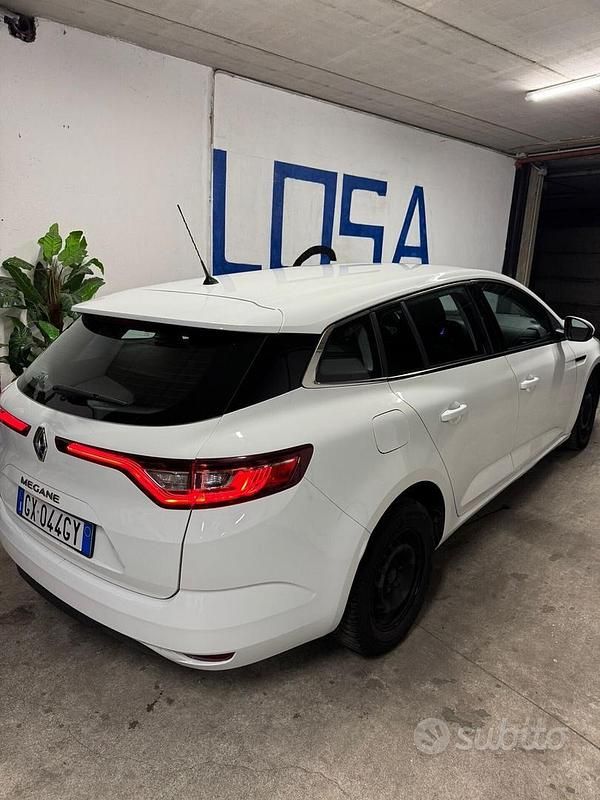 Usata Renault Mégane GrandTour Business 101 CV (74 kW) 2017 Bianco Station wagon