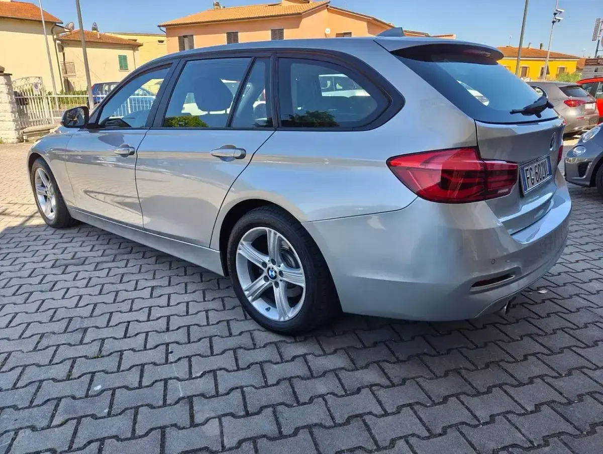 Usata BMW 318 Sport Line 150 CV (110 kW) 2016 Argento Station wagon